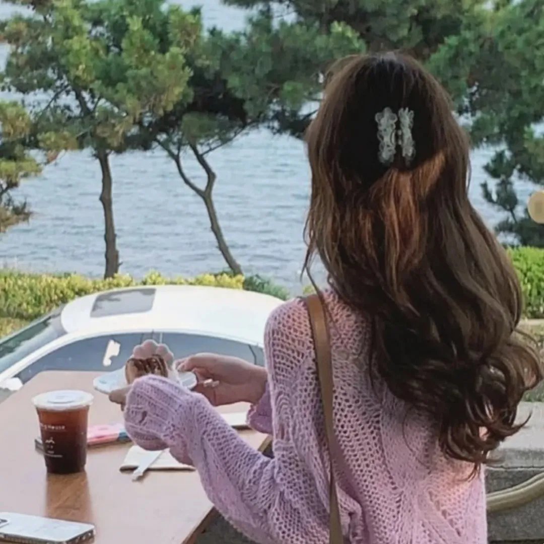 星云结晶海报
