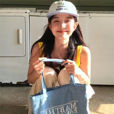 飞女黛丝海报